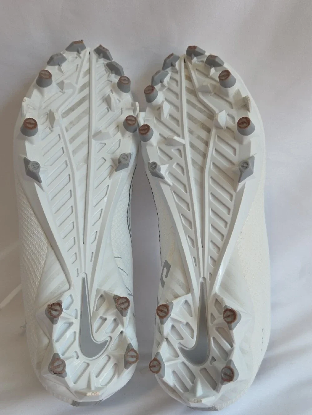 Nike streamlined athletic